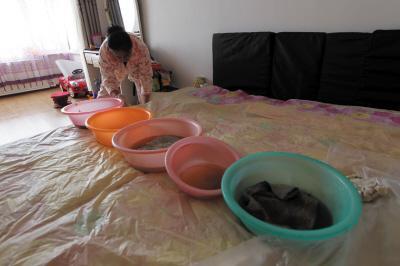 深圳楼上漏水，住户失联，小区没物管，业主维权难！律师来支招……